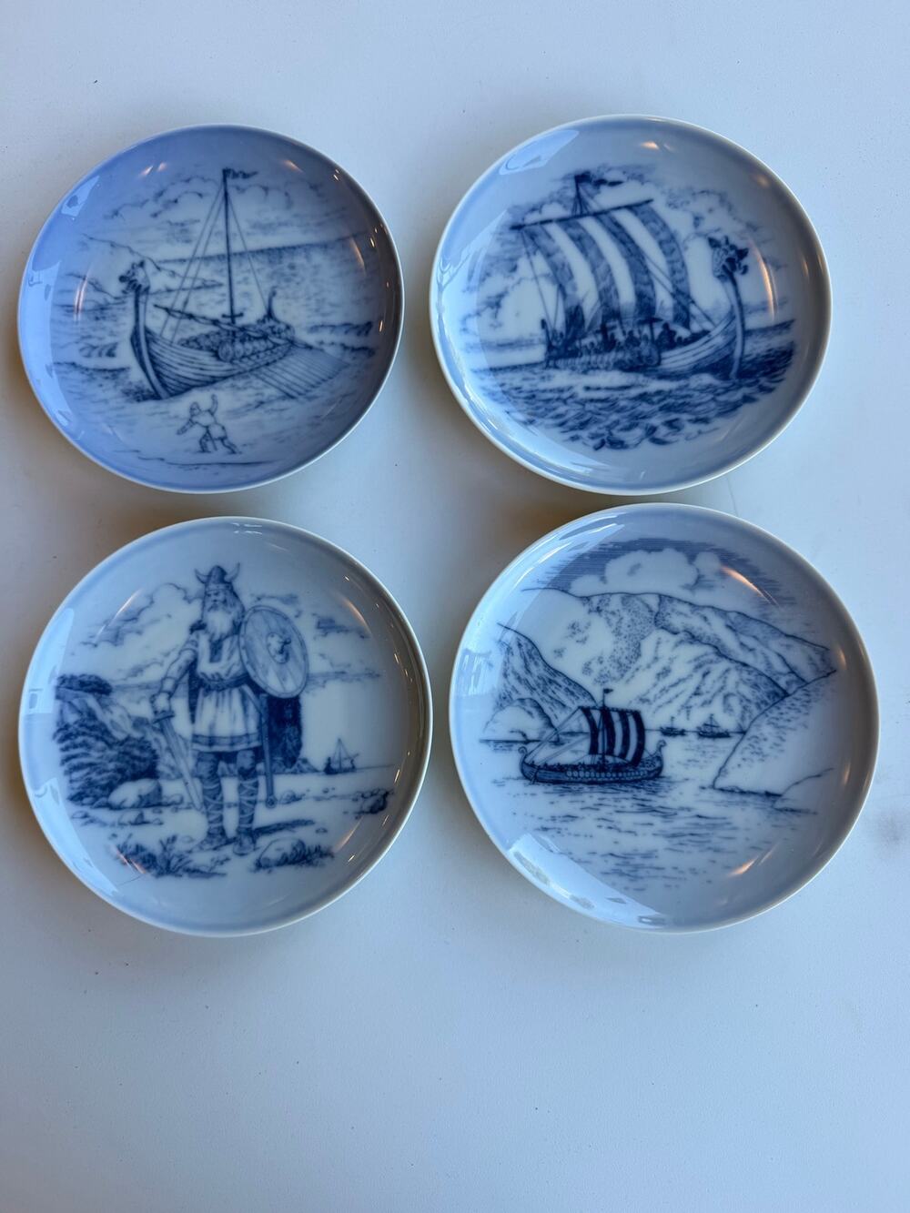 Vtg Set of 4 Bing & Grondahl Danish American Heritage Viking Plates Blur White
